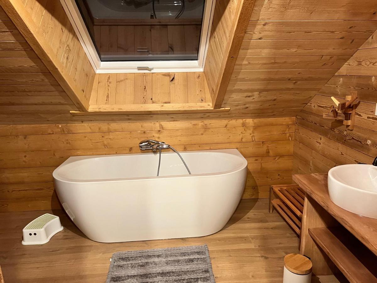 5* Piscine Intérieure, Sauna, à 20 Mins Des Pistes De Ski, à 300 M D’un