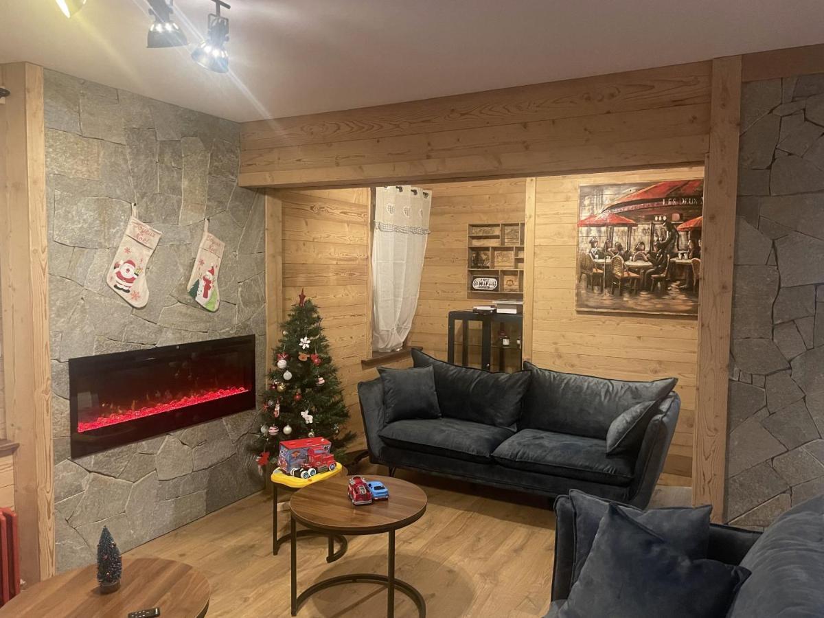 Hébergement de vacances 5* Piscine Intérieure, Sauna, à 20 Mins Des Pistes De Ski, à 300 M D’un *